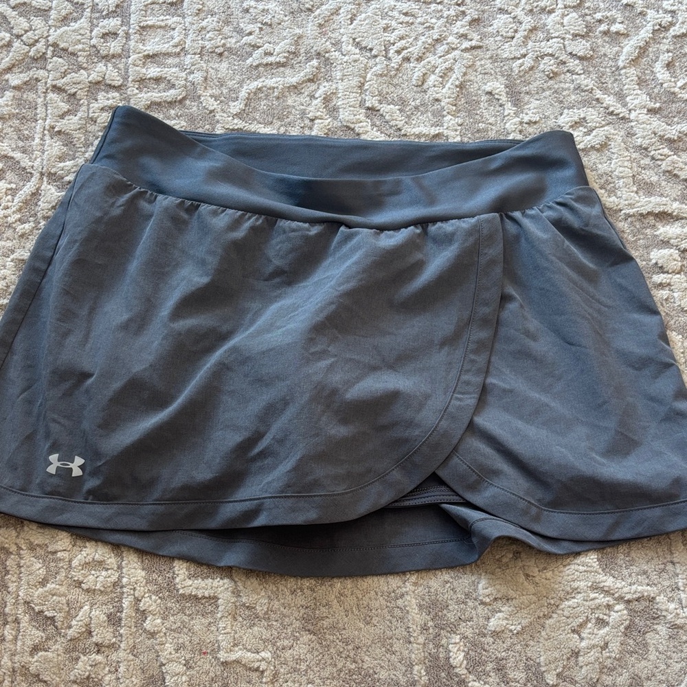 Under Armour Women's Charcoal Skort